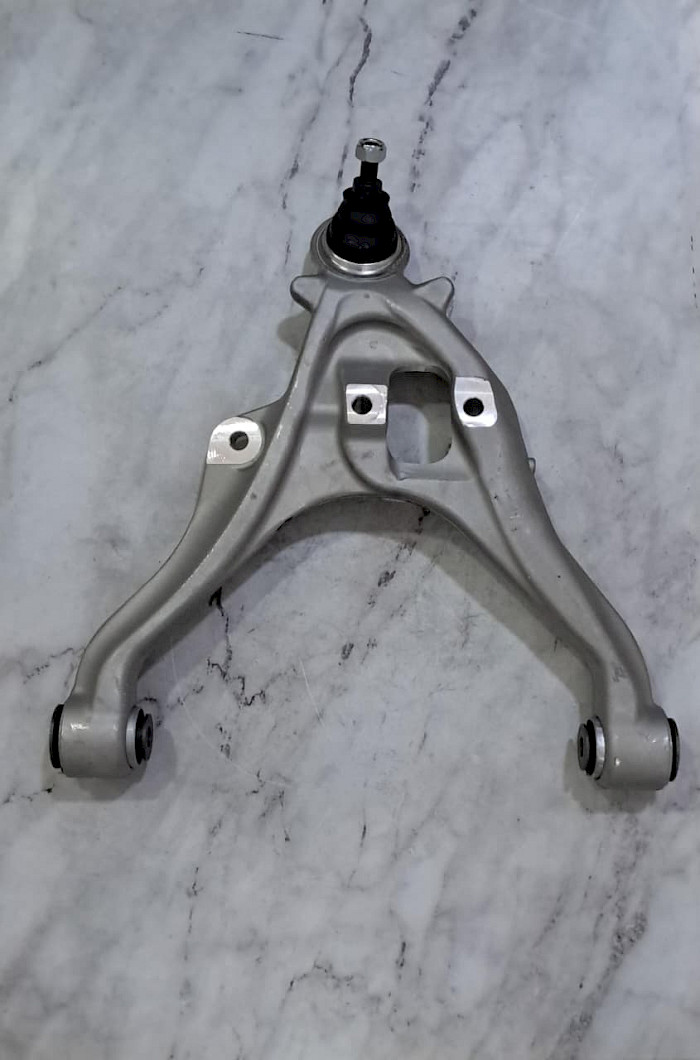 BRAZO   FORD BRONCO 21- INFERIOR  DERECHA