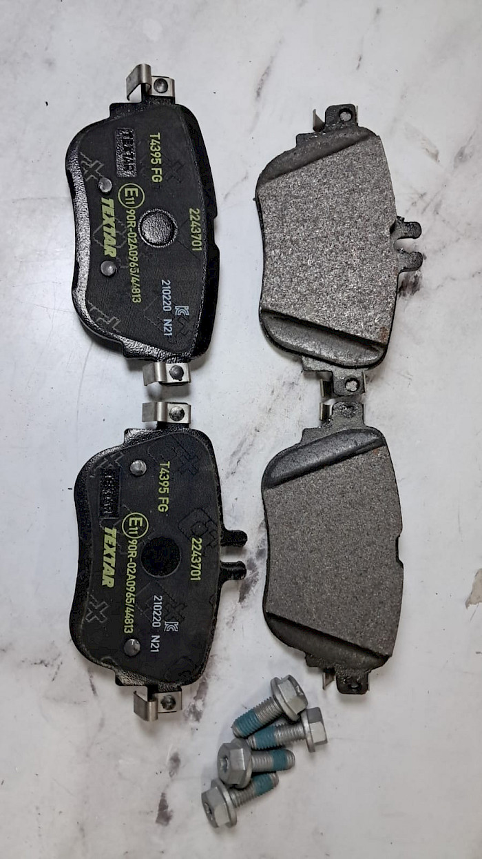 PASTILLA  TRASERO  MERCEDEZ BENZ