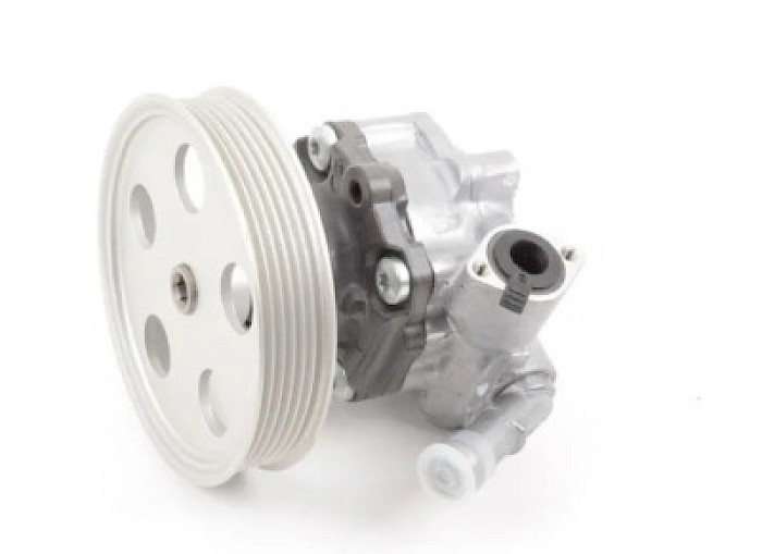 BOMBA POWER STEERING  AUDI